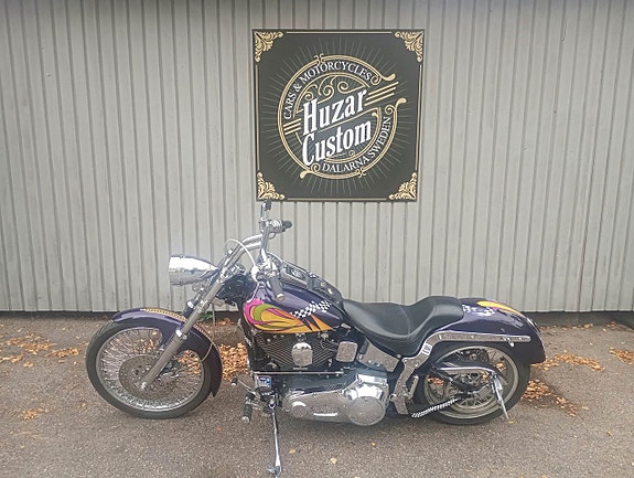 Harley-Davidson Softail Custom FXSTC 4 of 8