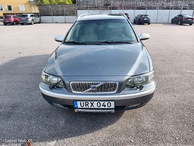 Volvo V70 3 of 8