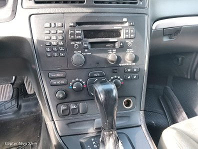 Volvo V70 6 of 8
