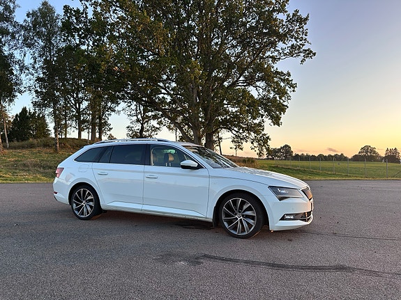 Skoda Superb 8 of 9