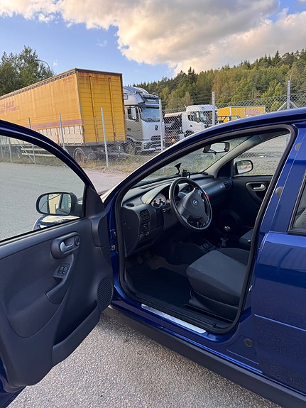Opel Corsa 4 of 8