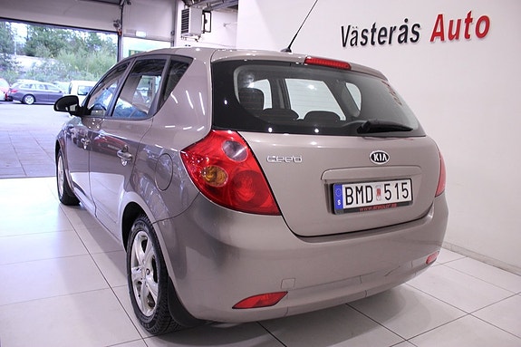 Kia Ceed 6 of 23