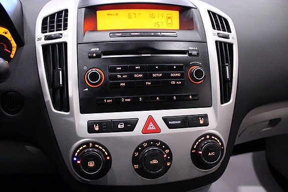 Kia Ceed 19 of 23