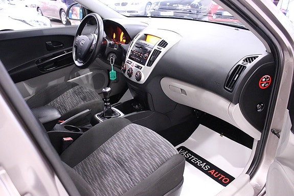 Kia Ceed 12 of 23