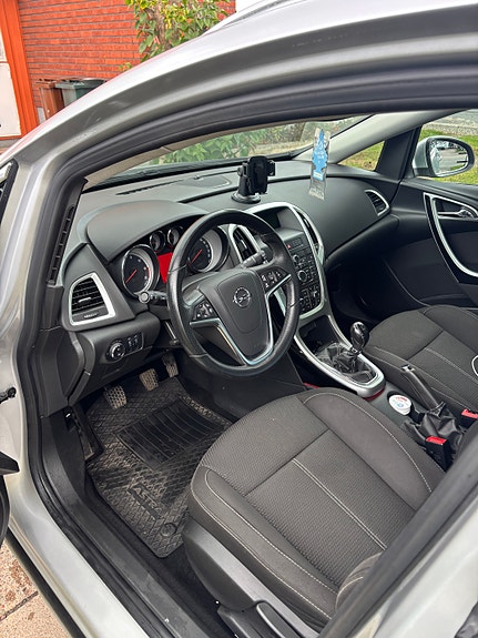 Opel Astra 6 of 11