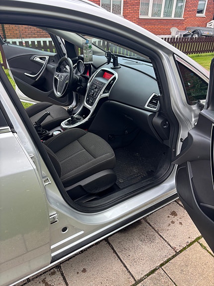 Opel Astra 8 of 11