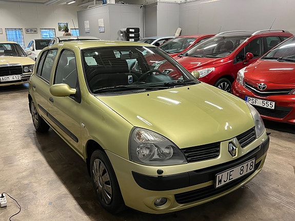 Renault Clio 2 of 15