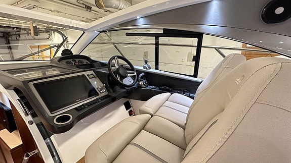 2024 Princess V40 3 of 12