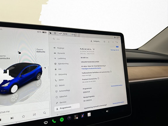 Tesla Model Y 20 of 30