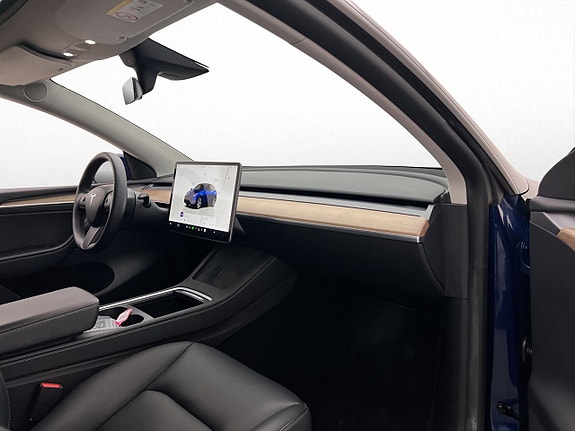 Tesla Model Y 30 of 30