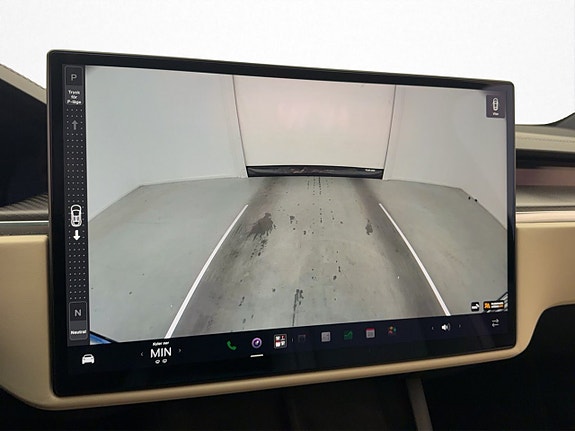 Tesla Model X 19 of 30