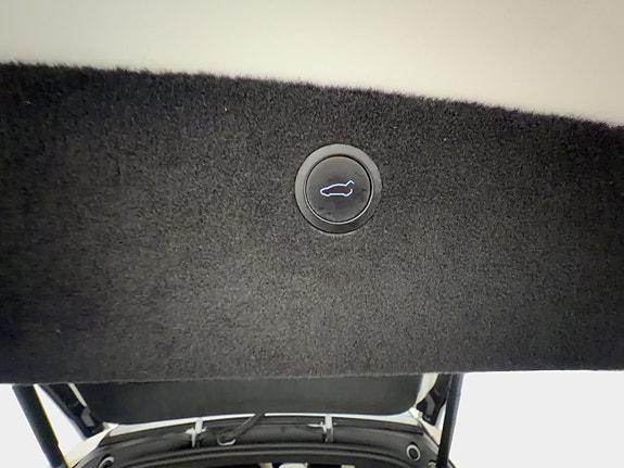 Tesla Model X 29 of 30