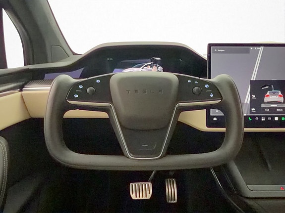 Tesla Model X 13 of 30