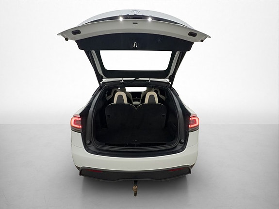 Tesla Model X 11 of 30
