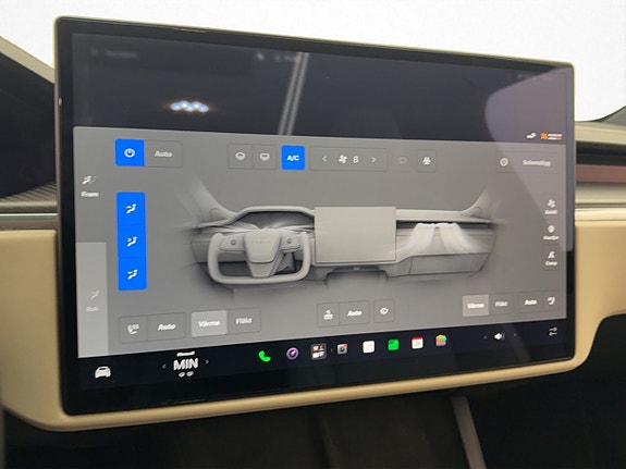 Tesla Model X 21 of 30