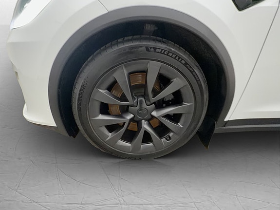 Tesla Model X 30 of 30