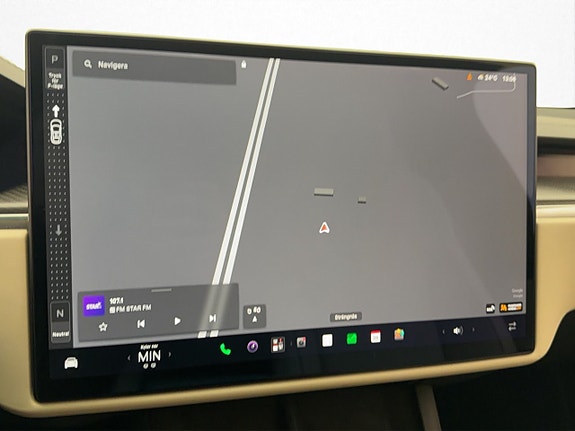 Tesla Model X 18 of 30