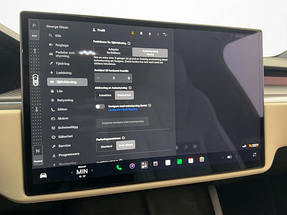 Tesla Model X 22 of 30