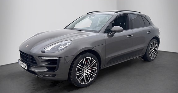 Porsche Macan GTS 6 of 10