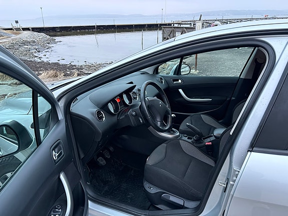 Peugeot 308 6 of 11