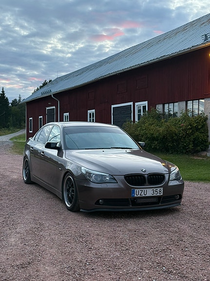 BMW 520i 3 of 8