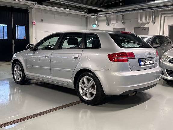 Audi A3 4 of 8