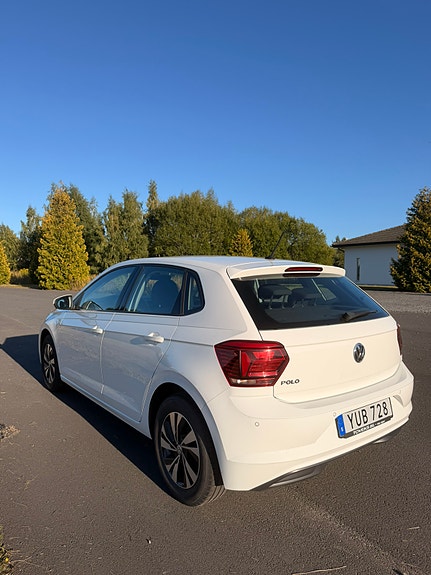 Volkswagen Polo 2 of 11