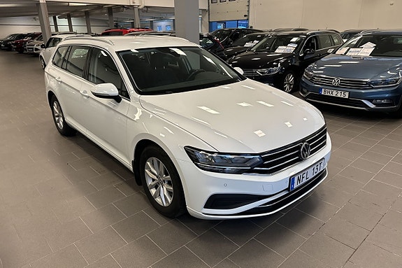 Volkswagen Passat 5 of 28