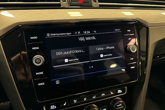 Volkswagen Passat 19 of 28