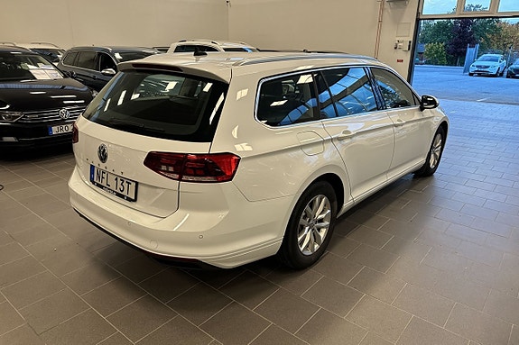 Volkswagen Passat 6 of 28