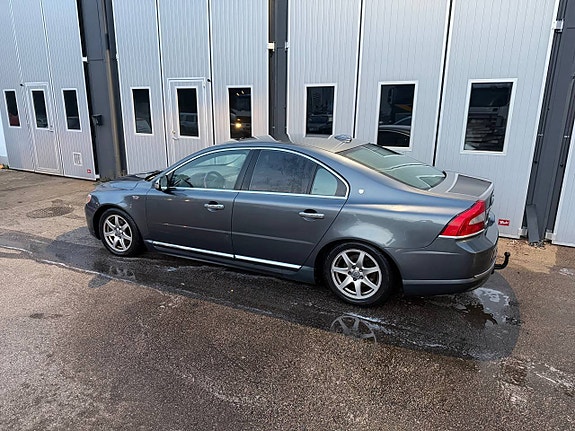 Volvo S80 3 of 6