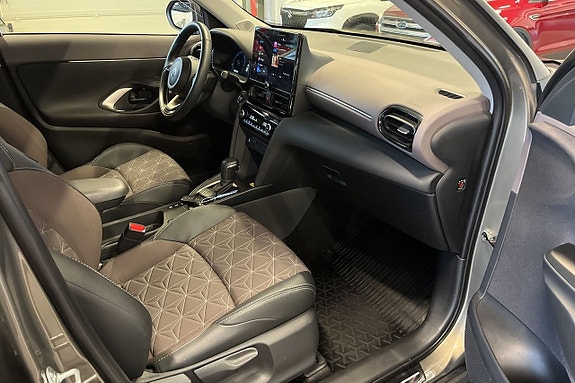 Toyota Yaris Cross 10 of 13
