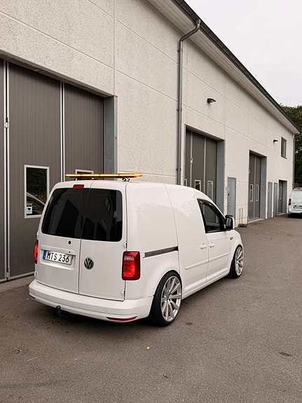 Volkswagen Caddy 2 of 2