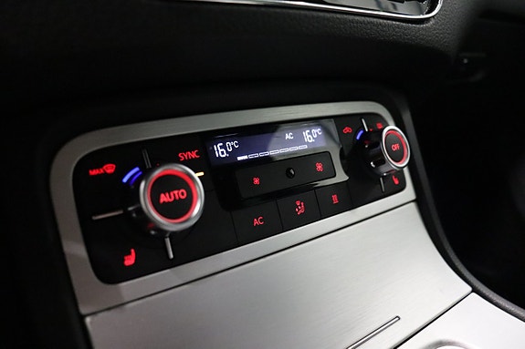 Volkswagen Touareg 17 of 20