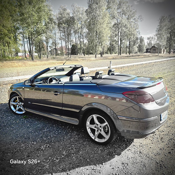 Opel Astra 2 of 13