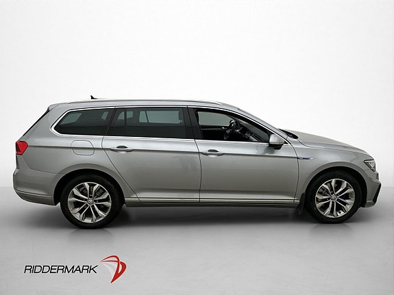Volkswagen Passat 9 of 30
