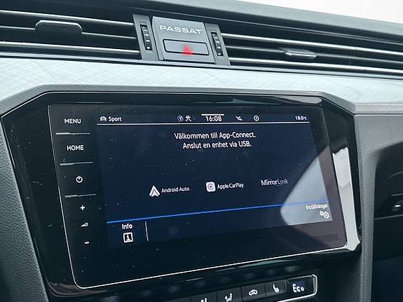 Volkswagen Passat 24 of 30