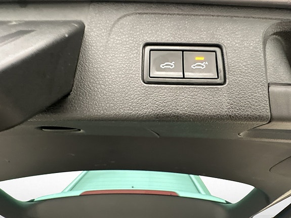 Volkswagen Passat 14 of 30
