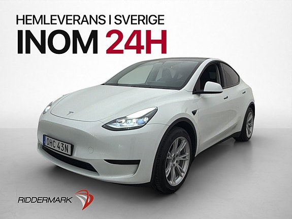 Tesla Model Y 4 of 30