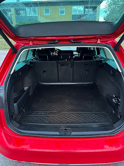 Volkswagen Passat 11 of 12
