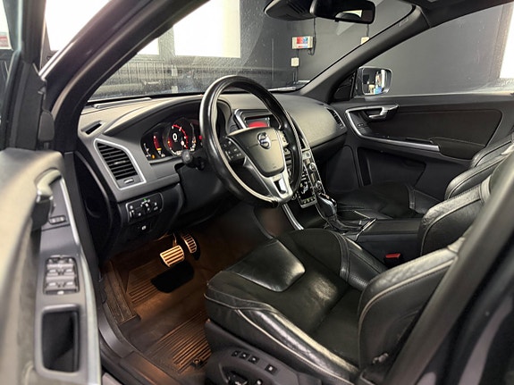 Volvo XC60 5 of 16
