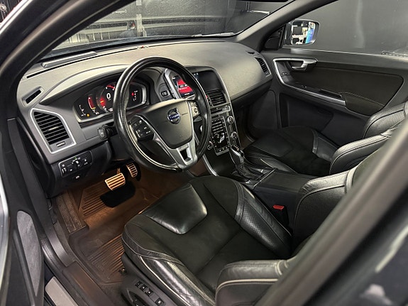 Volvo XC60 6 of 16