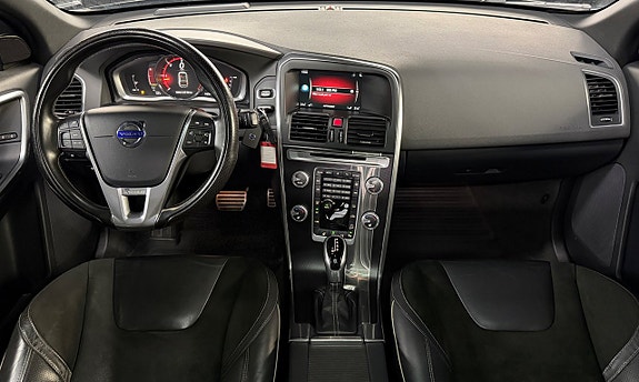 Volvo XC60 11 of 16