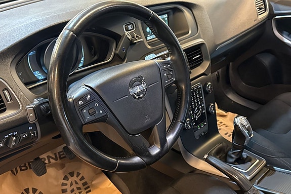 Volvo V40 9 of 14