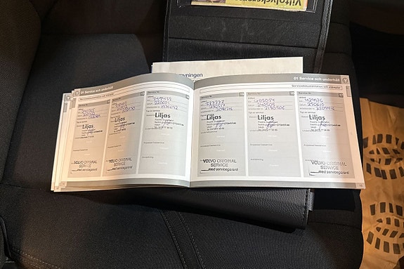Volvo V40 13 of 14