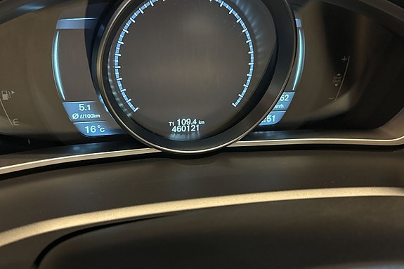 Volvo V40 10 of 14