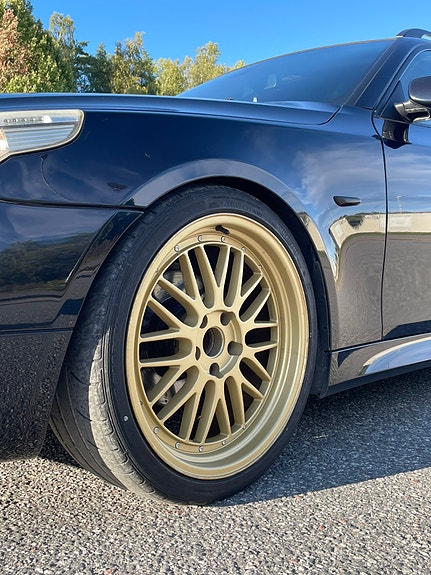 BMW 523i 4 of 9
