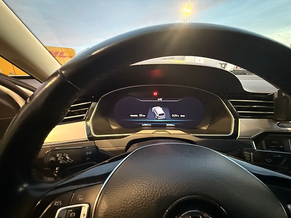 Volkswagen Passat 9 of 10