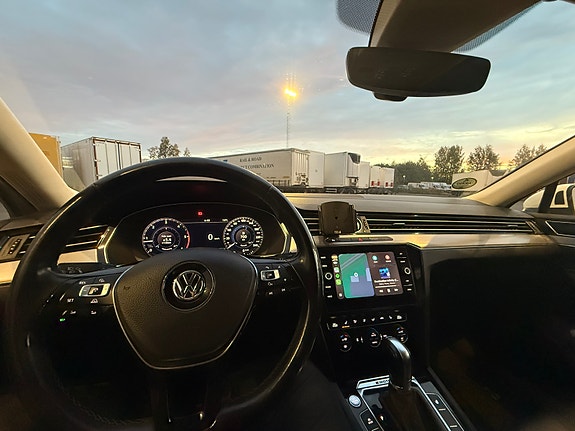 Volkswagen Passat 7 of 10