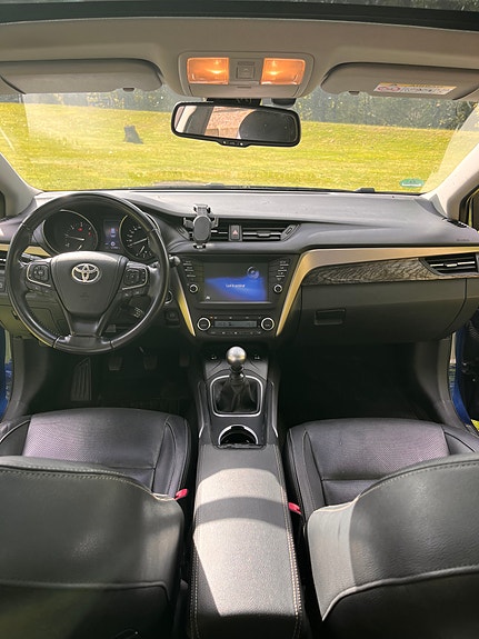 Toyota Avensis 3 of 7